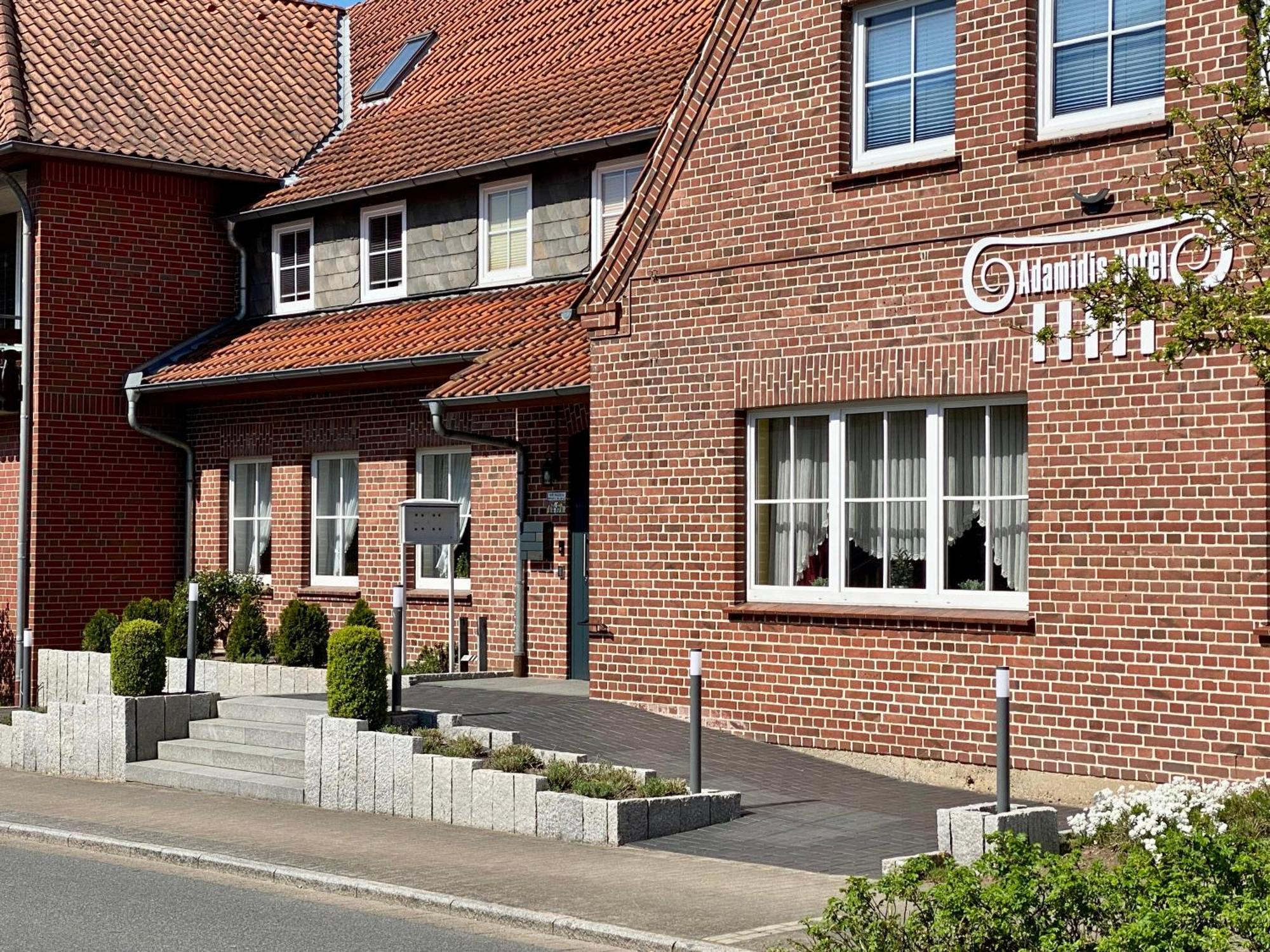 Adamidis Hotel Altenmedingen Bagian luar foto