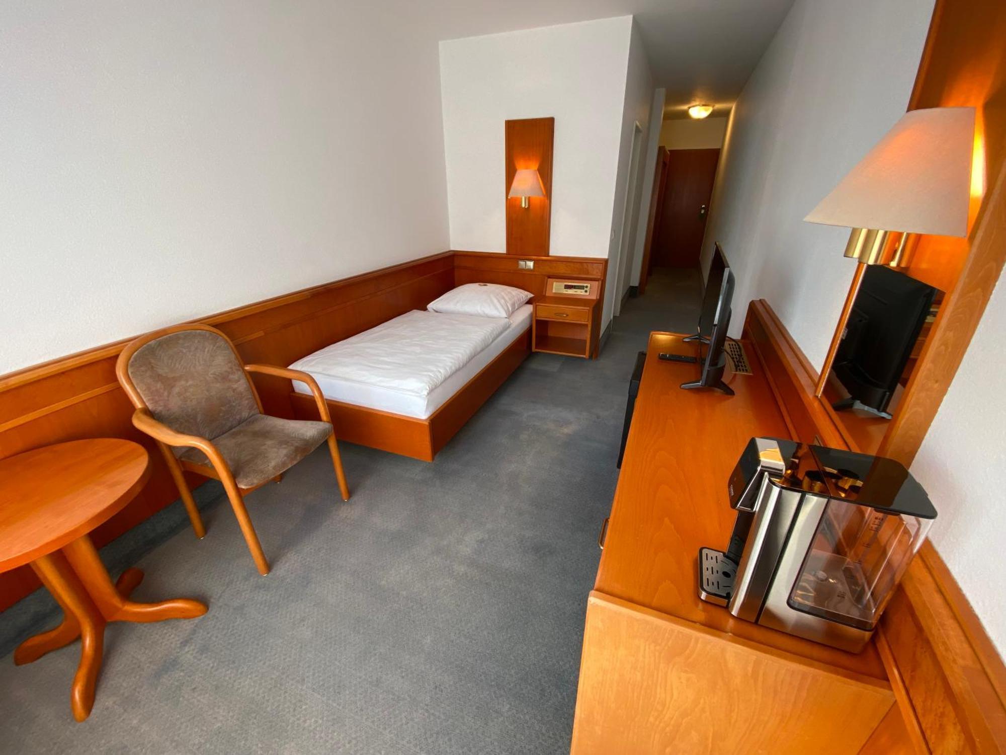 Adamidis Hotel Altenmedingen Bagian luar foto